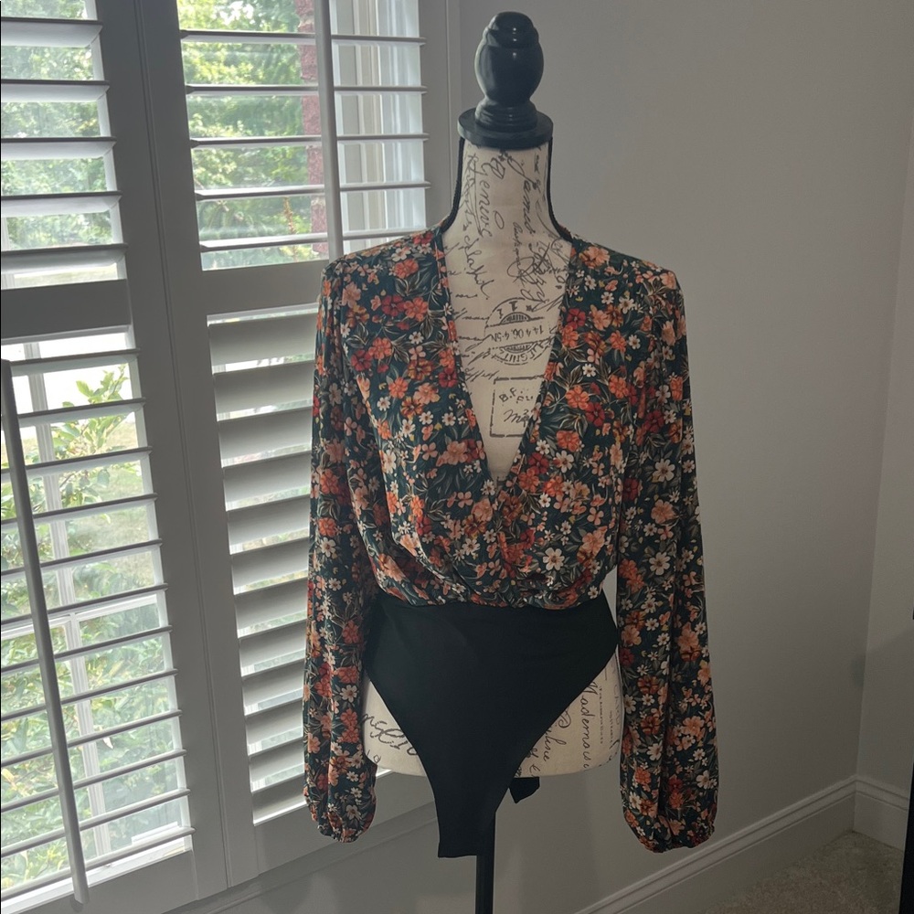 SHEIN Floral Long Sleeve Bodysuit